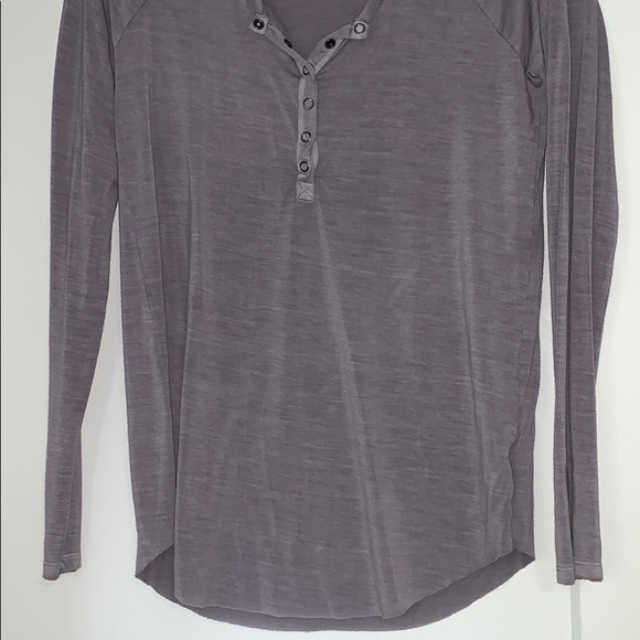 Soft and sexy american eagle long sleeve - Picture 2 of 2